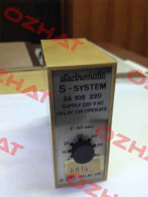 ST100 220V Carlo Gavazzi